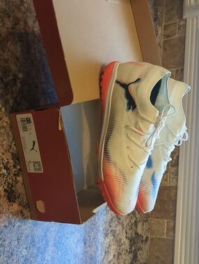 Brand New Mens Puma Indoor Soccer Cleats Size 9.5